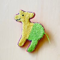 1/2 sheep ブローチ