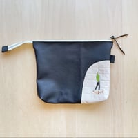 レザー x 刺繍キルティングポーチ