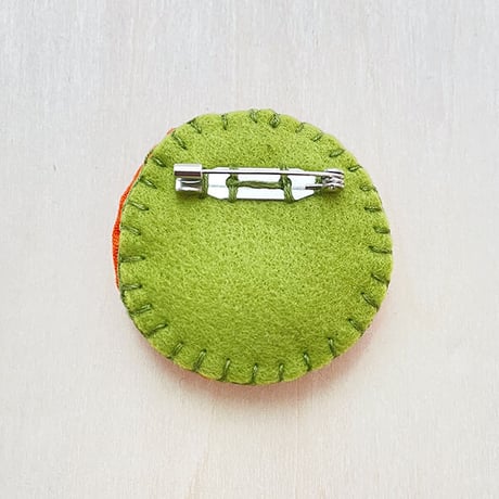 まるまる刺繍ブローチ D