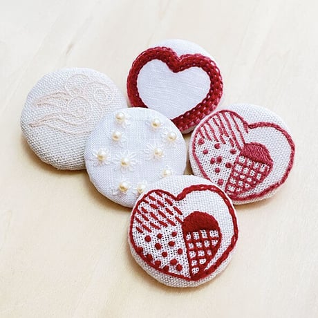 まるまる刺繍ブローチ K