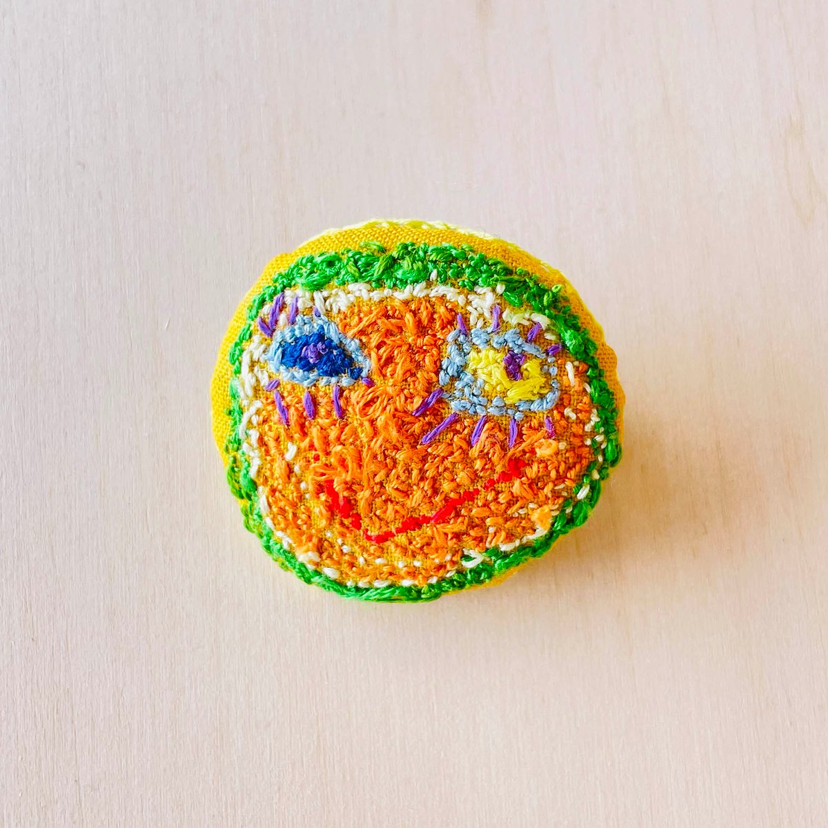 いびつなまるまるブローチ（妖怪） | TENTONE ONLINE SHOP