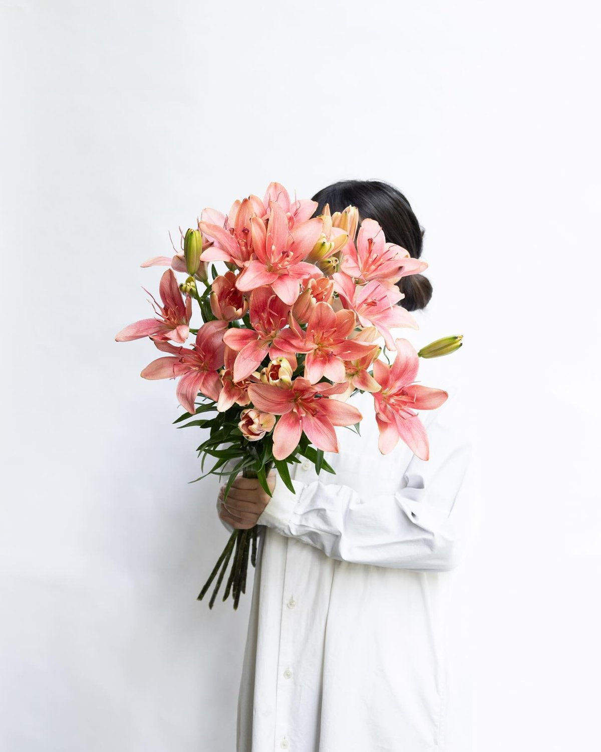 スズキヨウコ作　カタクリの花が美しいゴブレット スズキヨウコ作 カタクリの花が美しいゴブレット