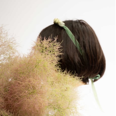 feltico×東京植物図譜「白詰草の首飾りとスモークツリー」