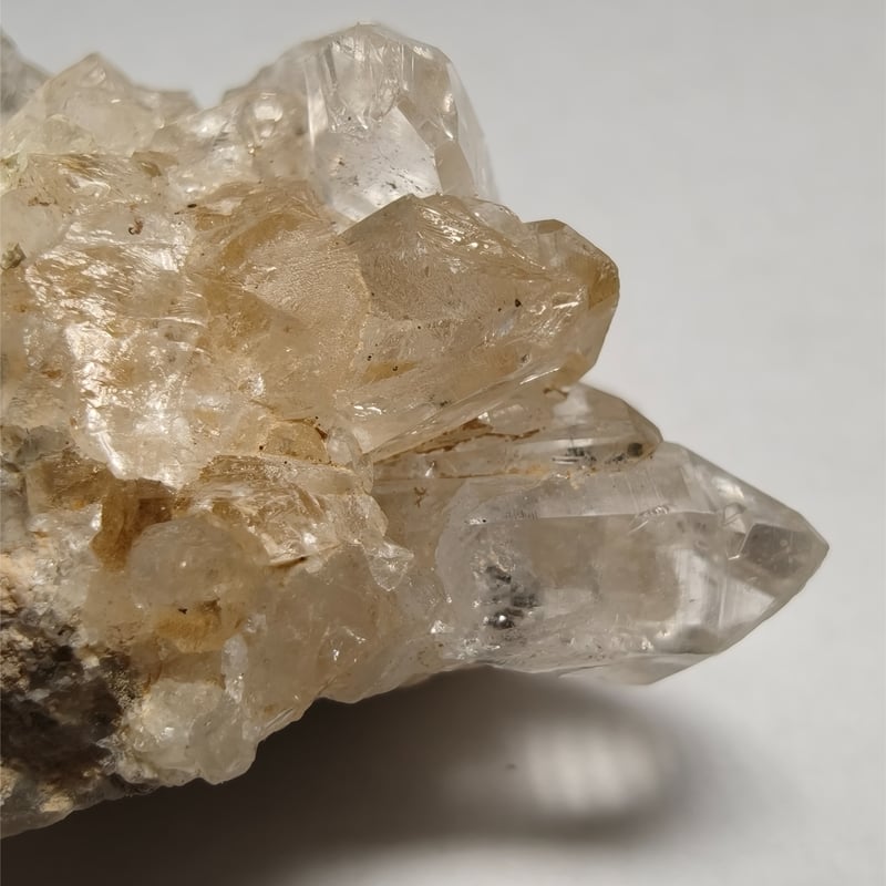 📹️🐥🐉幻の水晶山梨県乙女水晶クラスター19.2g/ 邪気払い