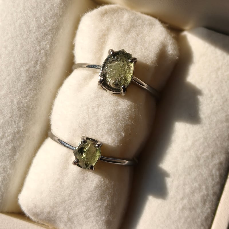 希少】天然モルダバイト原石フリーサイズリング(SILVER925)/霊性