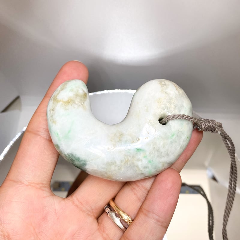🐥🐉【希少】糸魚川翡翠勾玉72mm(緑)ペンダント/成功、繁栄、霊