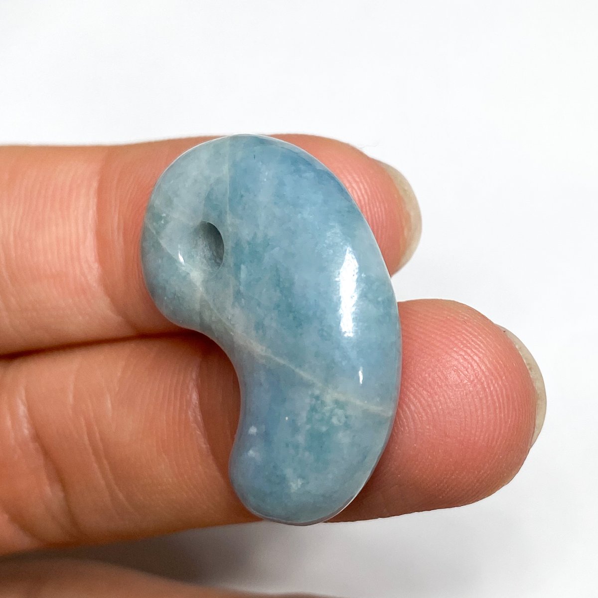 【セール】糸魚川翡翠　勾玉　入りコン沢 源司作 入りコン沢の青翡翠勾玉 GM-048 - 糸魚川翡翠と稀少石の