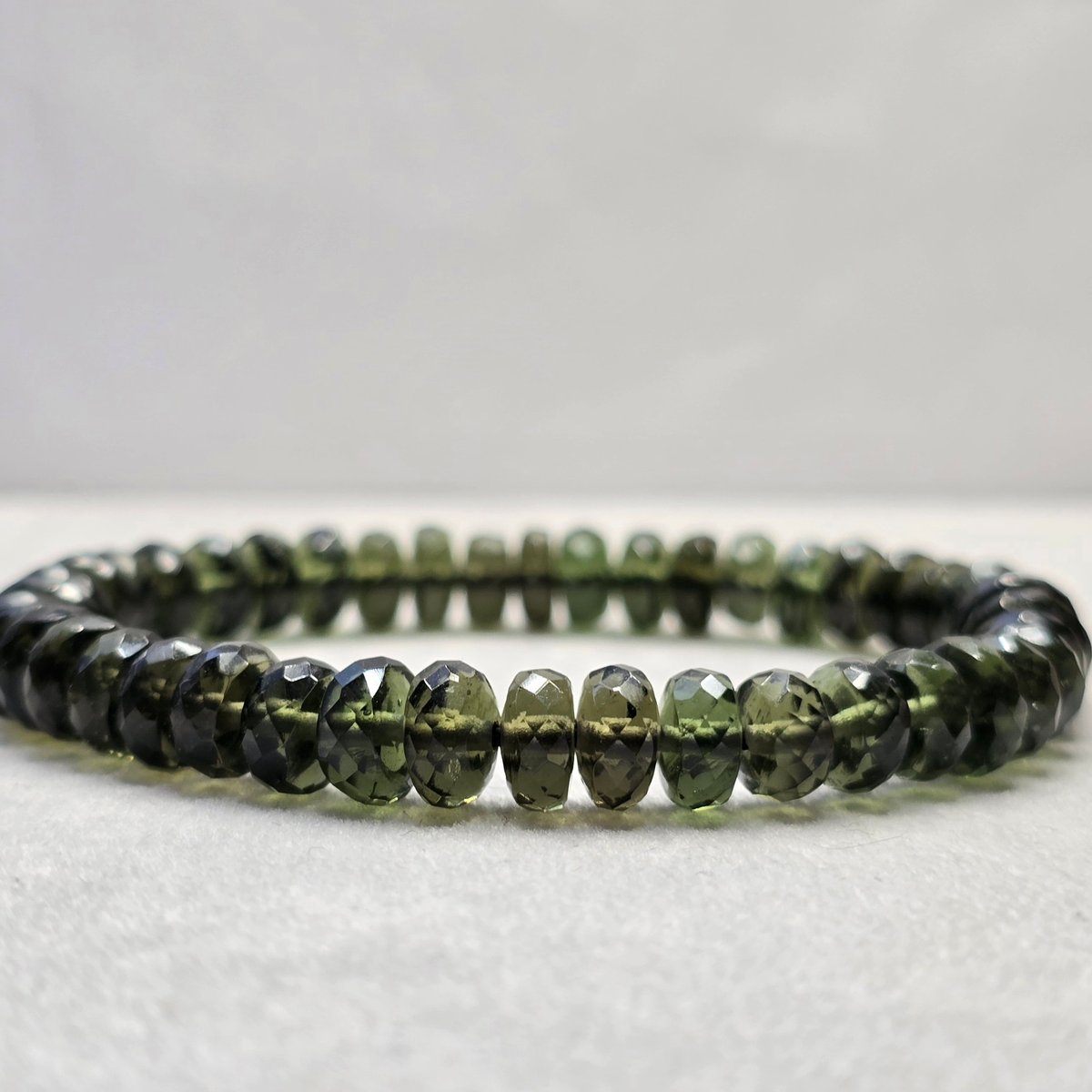 希少/鑑別書付き】モルダバイト約7~8mmミックスカットブレスレット