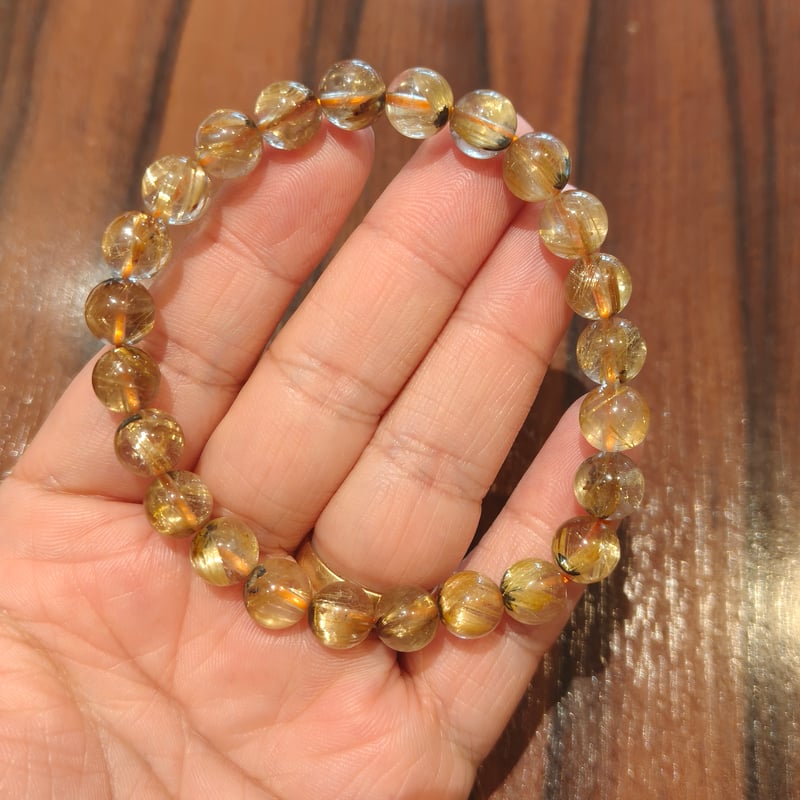 📹️【高品質】V字太陽放射タイチンルチルクォーツ/恋愛運、金運、仕事