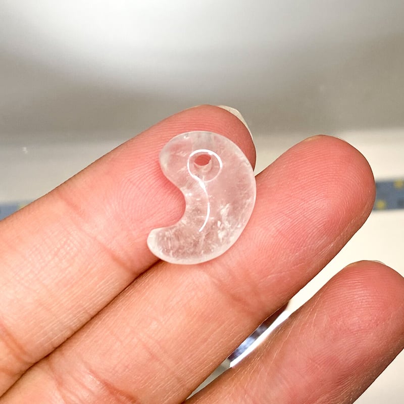 🐥🐉【超希少/高品質】山梨県黒平水晶勾玉約18.3mm/ 邪気払い、直感力