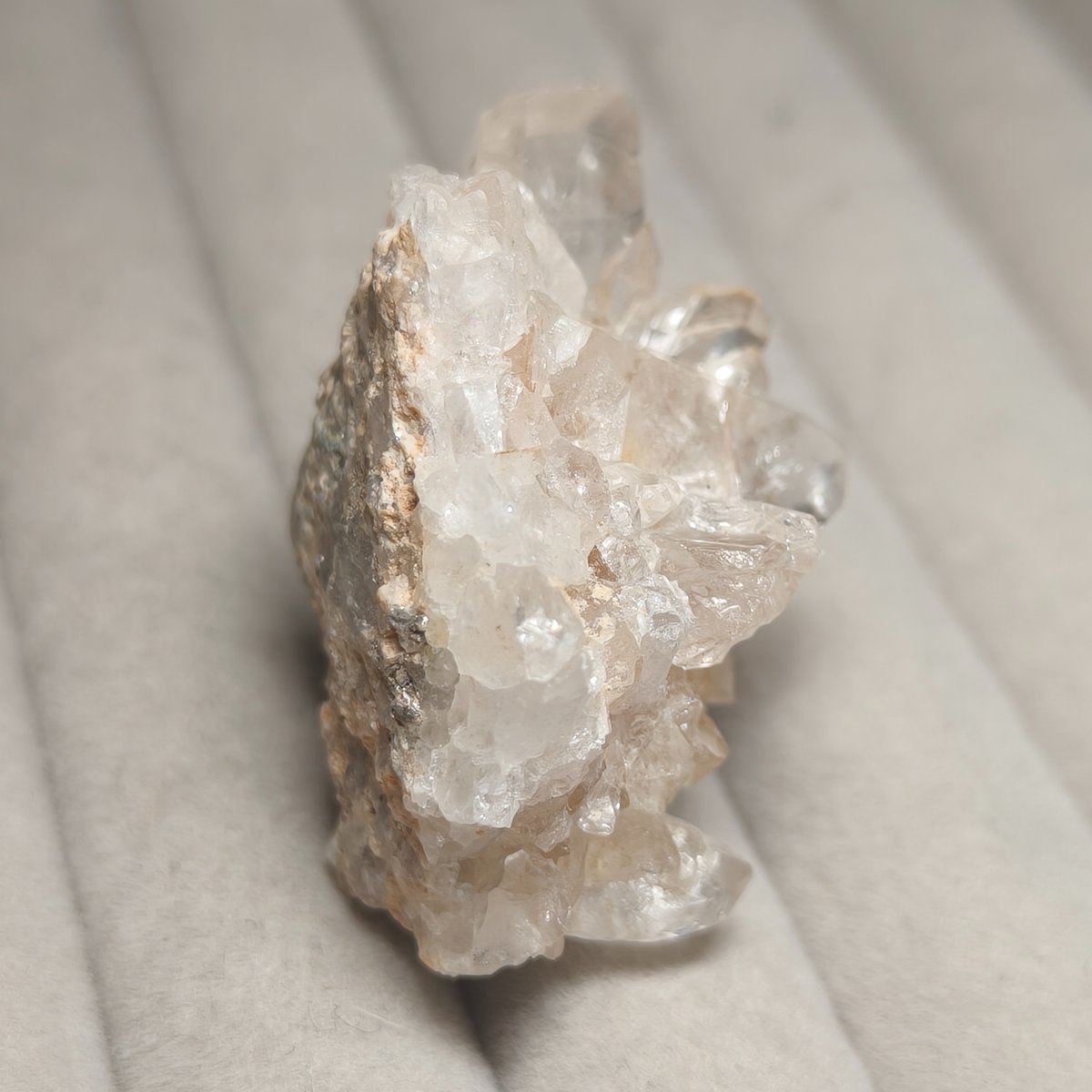 乙女水晶　水晶クラスター　珍しい 乙女水晶 水晶クラスター 珍しい