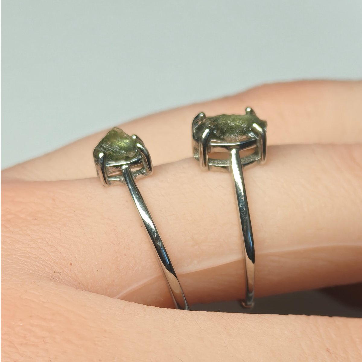 希少】天然モルダバイト原石フリーサイズリング(SILVER925)/霊性