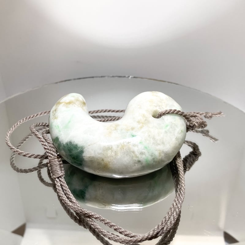 🐥🐉【希少】糸魚川翡翠勾玉72mm(緑)ペンダント/成功、繁栄、霊 🐥🐉【希少】糸魚川翡翠勾玉72mm(緑)ペンダント/成功、繁栄、霊