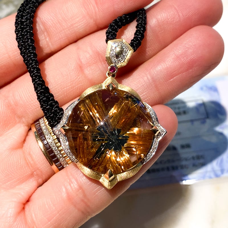 🐥🐉【トップクォリティ/鑑別書付】18KYG×太陽放射タイチンルチル