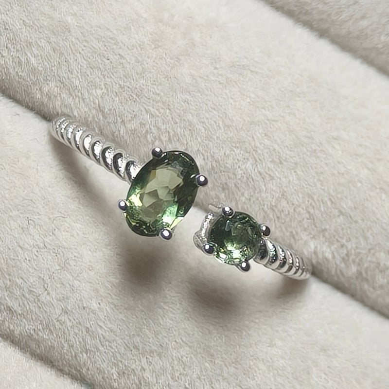 希少オールドモルダバイト鑑別書付きシルバーリング❤フリーサイズ 🐥🐉【超希少】モルダバイトリング(シルバー) #13〜 | -縁 enishi-