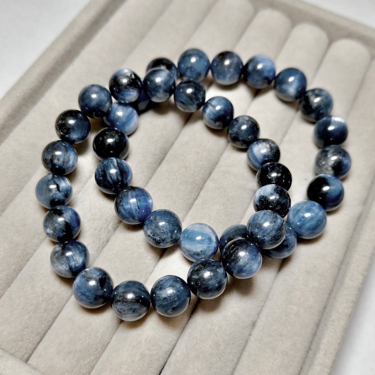 ブルー×ブラックキャッツアイカイヤナイト10mm台/脱依存、霊性