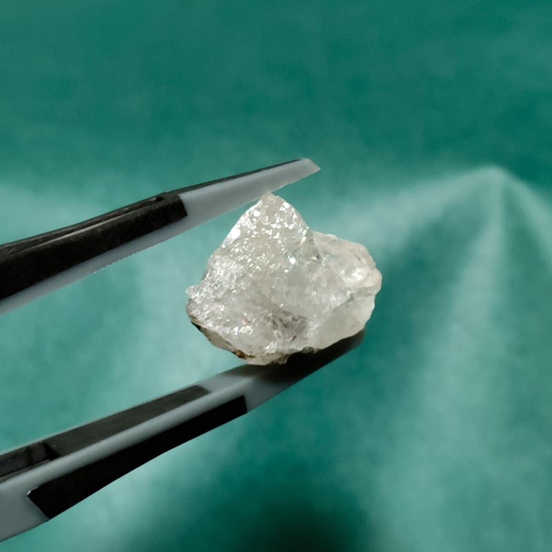 最高品質/鑑別書付き】ロシア産フェナカイト虹入り原石9.736ct