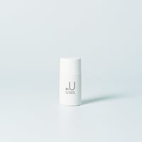 UVホワイトクリーム 32g | 紫外線から肌を守りながら、うるおいを与える家族で使える日焼け止め。