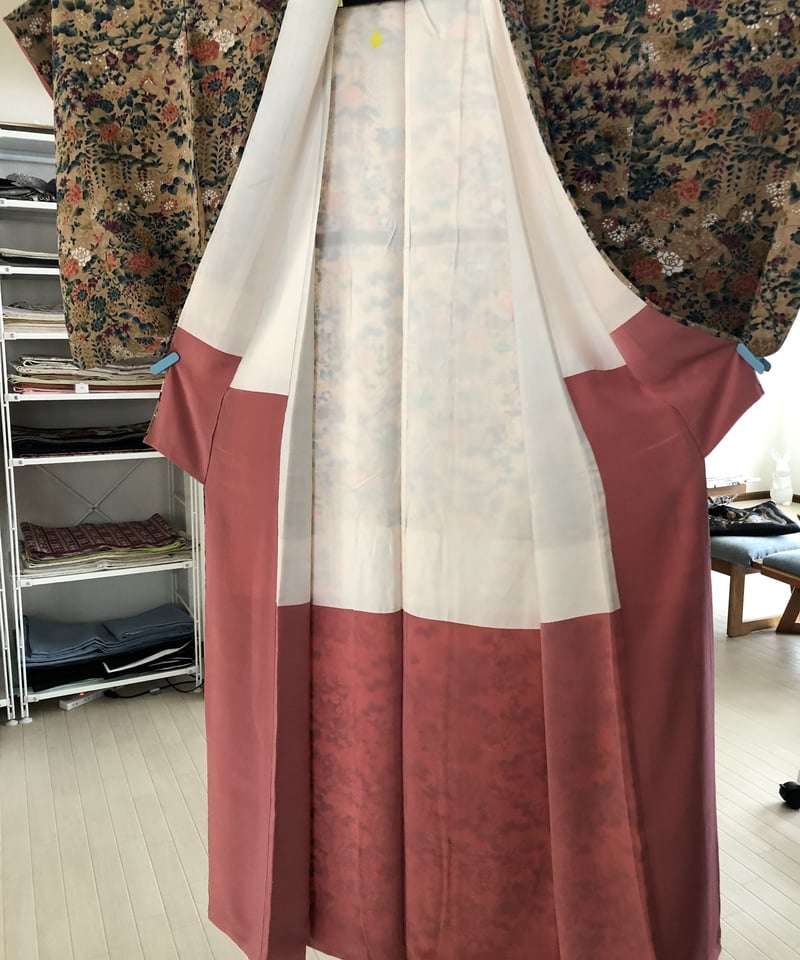 リサイクル】華やか小紋 正絹 袷 しつけ付き イエベ向き 着物