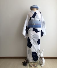 豆千代モダン 訪問着「薔薇と蝶のワルツ」パール Lサイズ | 六識哉