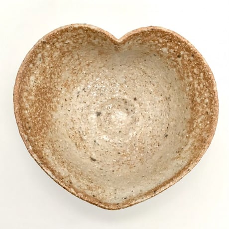 (茶45)　猪目茶碗　萩焼風志野　12.8×7.5cm
