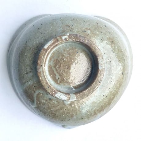 329 猪目茶碗　鼠志野《薄墨桜》 土モノ 11.6×6.4cm
