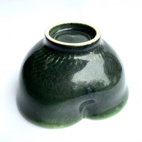 355 猪目茶碗　高麗納戸織部　12.6×6.2cm