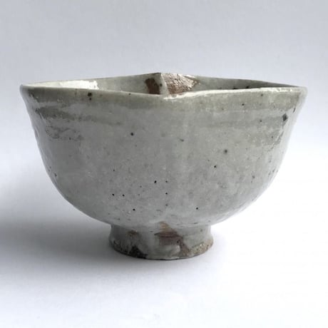 318 猪目茶碗　志野　12.0c×7.3cm