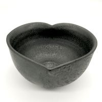 090 猪目茶碗　黒助　12.2×7.2cm