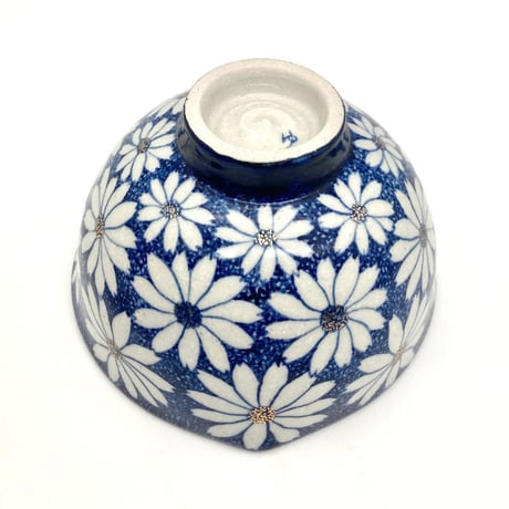 B104 染付花文猪目茶碗　13.8×9.0cm