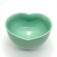 673   猪目茶碗　ティファニーブルー　花緑青　13.2×8.4cm