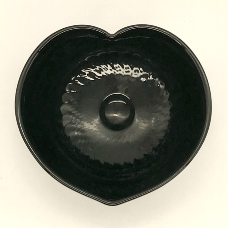 175 猪目茶碗　ポルカドット(天道虫)11.0×6.9cm　小ぶり