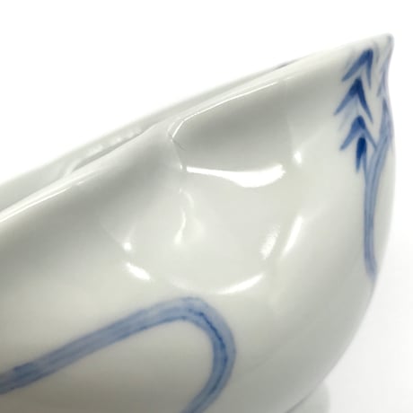 509 染付小野道風図猪目茶碗(磁器土)　13.3×7.8cm
