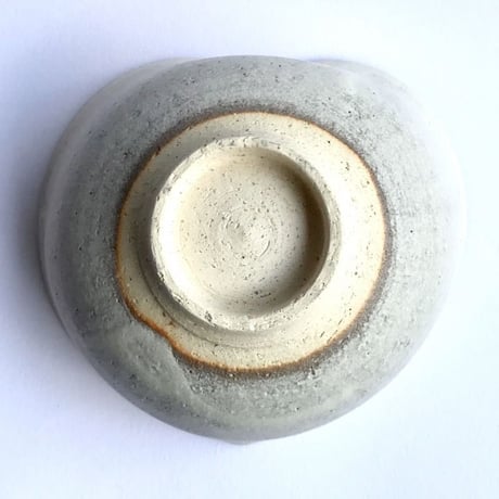 272 猪目茶碗　白百合(しらゆり)  13.2×7.6cm