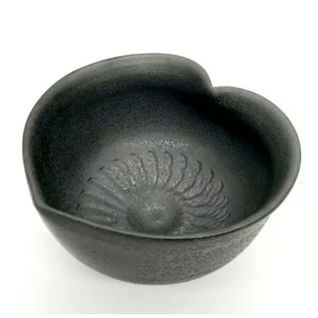 037 猪目茶碗　黒助　12.0×7.0cm