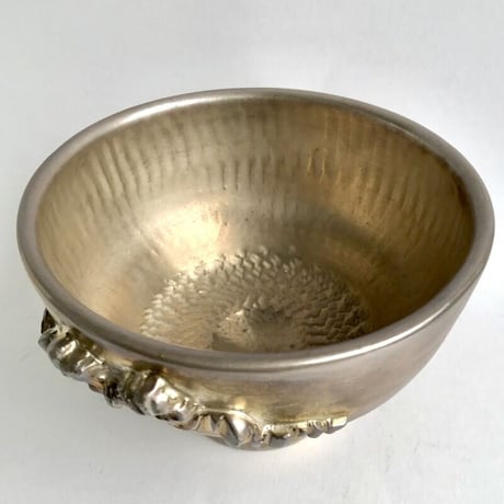 016 銀彩茶碗　結(ゆい)　12.0×7.3cm