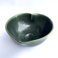 355 猪目茶碗　高麗納戸織部　12.6×6.2cm