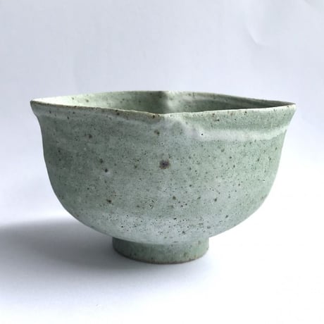 340 猪目茶碗　鶯唐津　13.2×7.6cm