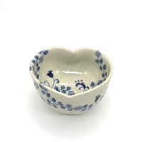 590 染付小花文猪目茶碗　10.4×6.5cm 小ぶり
