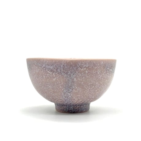 649 猪目茶碗　紫苑珊瑚　11.4×6.7cm