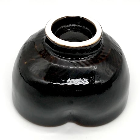 216   猪目茶碗　玄　11.0×7.0cm