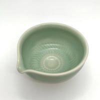 726　片口　抹茶釉　11.9×7.0cm