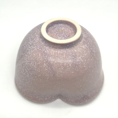 B144 猪目茶碗　はなびら(紫苑珊瑚)　13.5×7.9cm