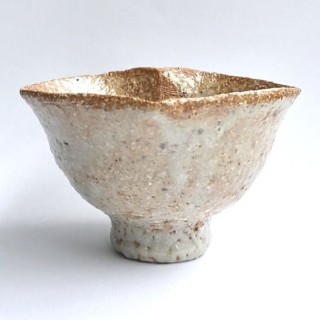 (茶60)　猪目茶碗　萩焼風志野　11.3×7.2cm