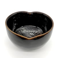 216   猪目茶碗　玄　11.0×7.0cm