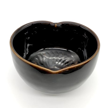 216   猪目茶碗　玄　11.0×7.0cm