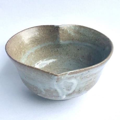 329 猪目茶碗　鼠志野《薄墨桜》 土モノ 11.6×6.4cm
