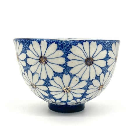 602 染付花文様猪目茶碗　13.5×9.2cm