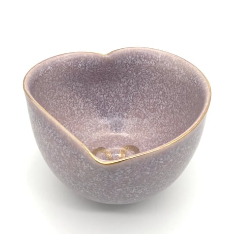 678 猪目茶碗　はなびら(紫苑珊瑚)+金リボン　12.8×8.7cm