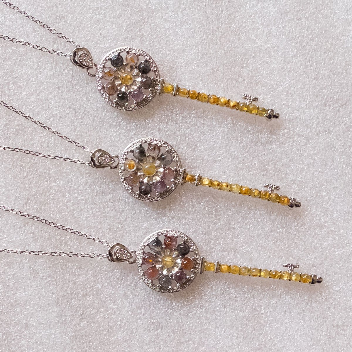 スーパーセブン x ルチルクォーツ「幸運の鍵」ネックレス（天然石